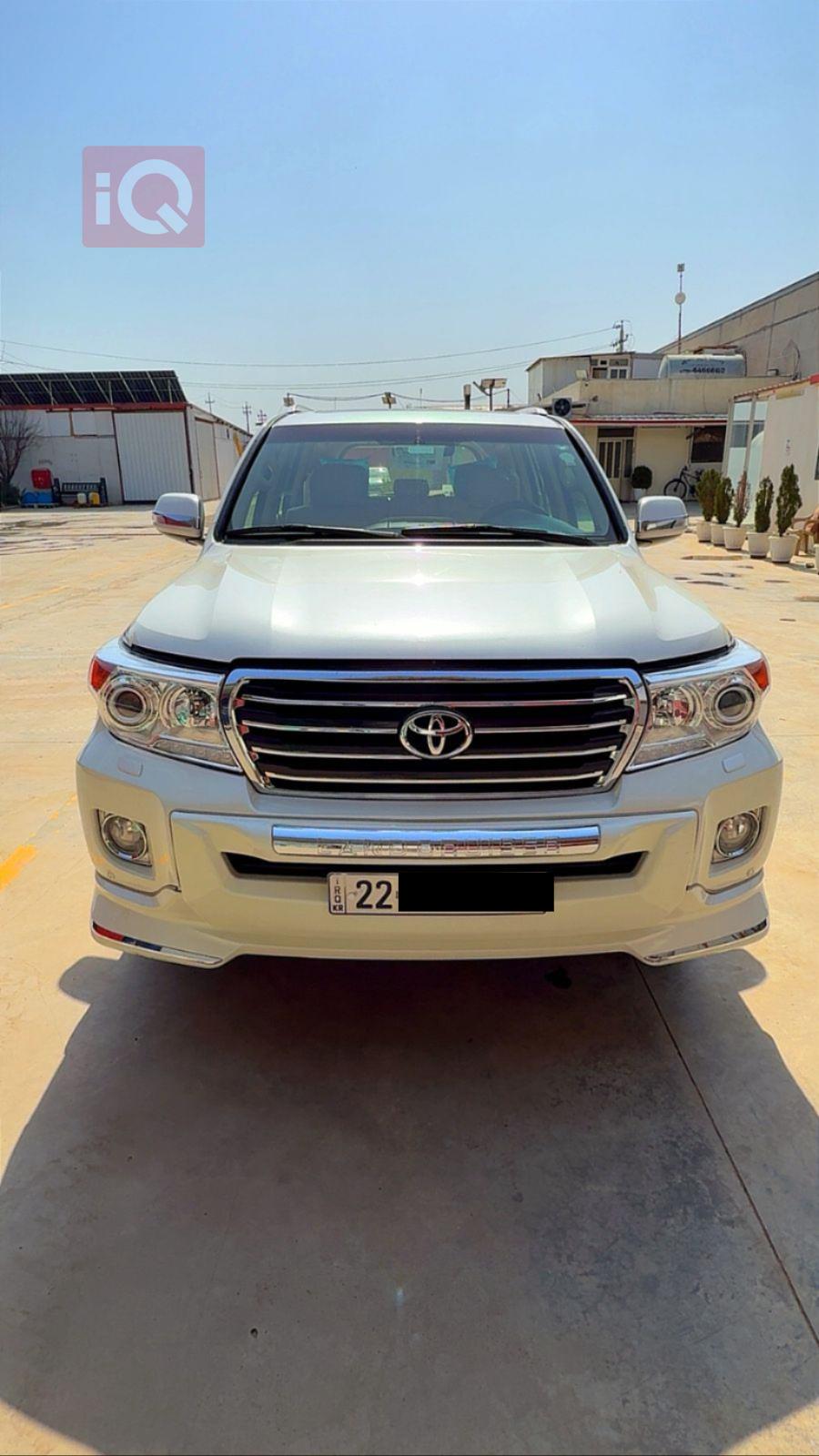 تويوتا لاندكروزر